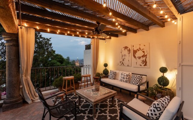 Panoramic Paradise 3BR Overlooking SMA