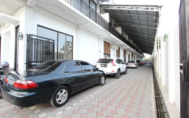 RedDoorz Plus near RS UGM