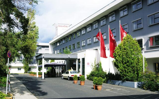 Intercity Hotel Frankfurt Airport