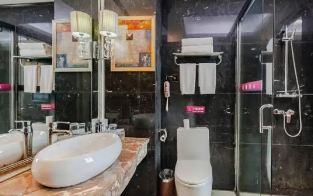 Yingcheng Zilai Hotel