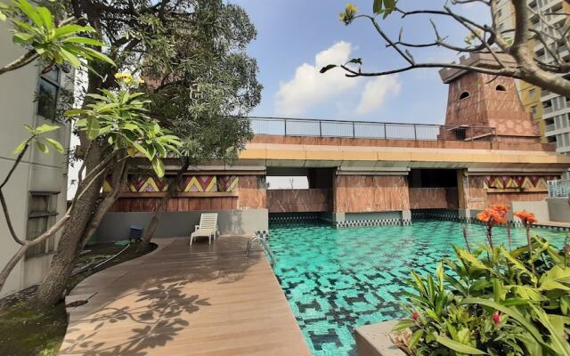 Comfort And Simply Look 2Br At Great Western Apartment