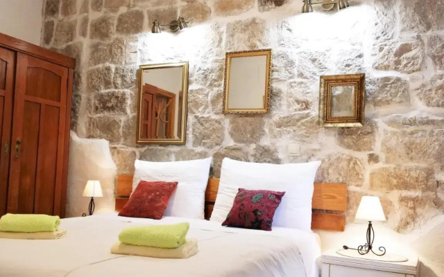 Authentic Mediterranean Apartment