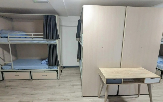 International Inn - Hostel