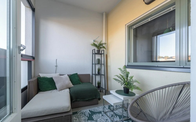 Homelike 1BR Apt. with Sauna & Parking