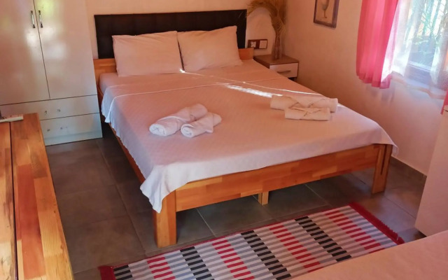 Canario Pension Bungalow