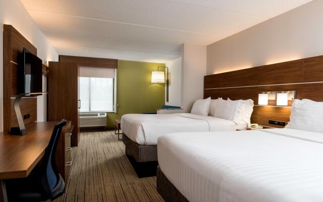 Holiday Inn Express & Suites Charlotte Arpt-Belmont by IHG