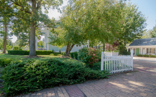 The Dickey House Bed & Breakfast