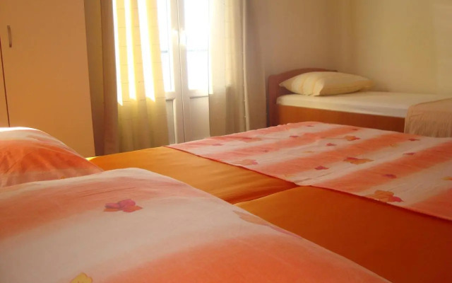 Apartments Roncevic