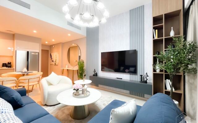 Ultimate Luxury in the Heart of Downtown