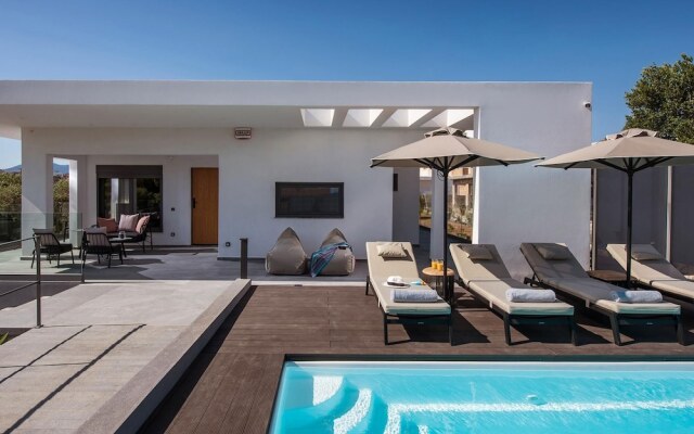 Villa Amo With Private Pool