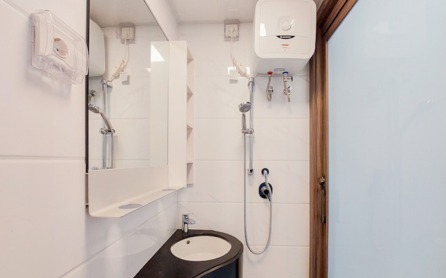Cozy Style Studio Room At High Floor Sky House Bsd Apartment – Bathroom – Legok