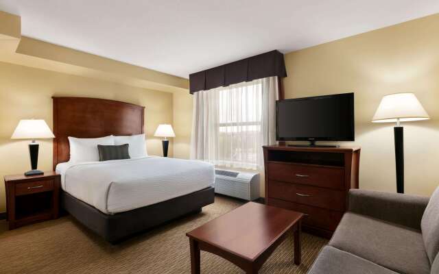 Days Inn & Suites by Wyndham Sherwood Park Edmonton