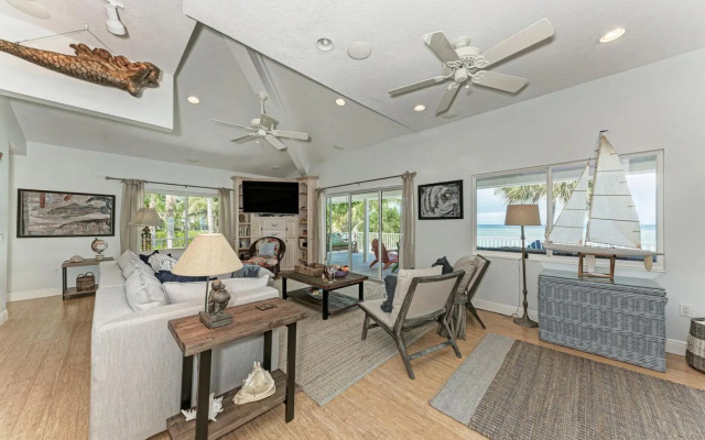 Dolphin Tales - 836 S Bay