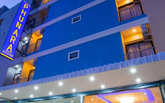 OYO 996 Phunara Residence