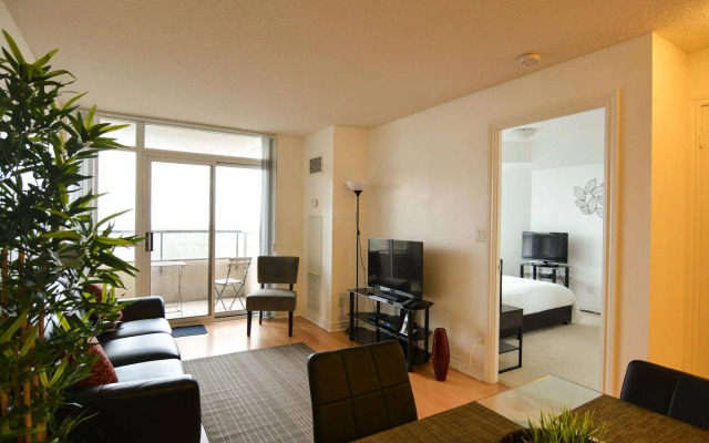 Maplewood Suites - Square One