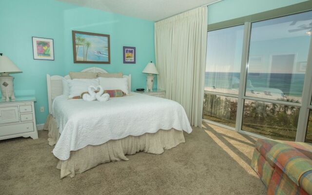 Oceania 307 3 Bedroom Condo by RedAwning