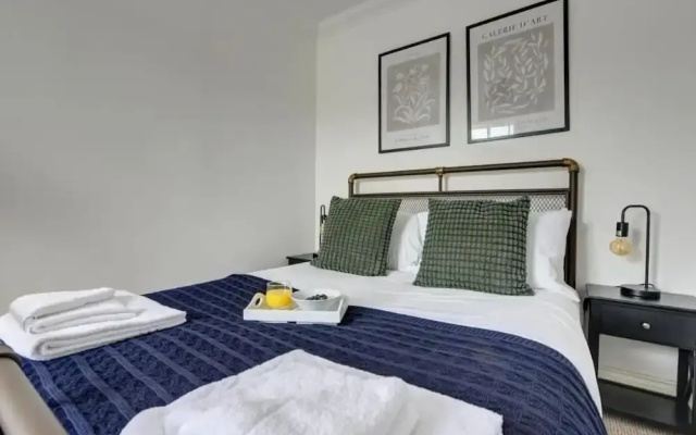 Host Stay York Street