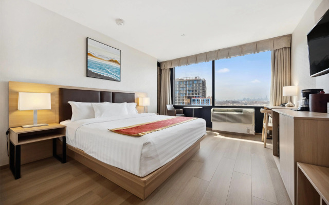 Ramada by Wyndham Flushing Queens