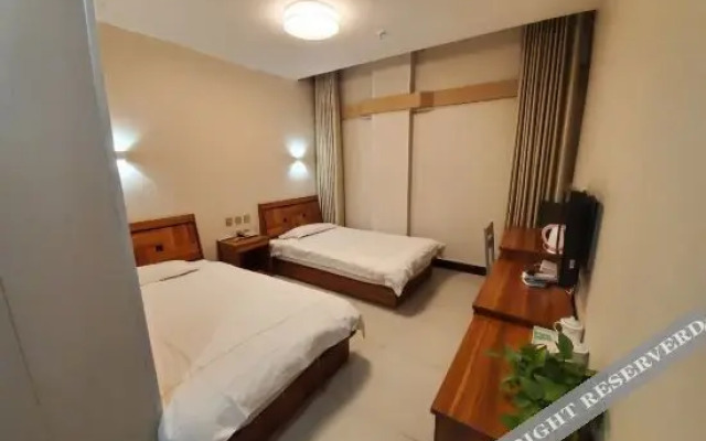 Korla Tianhong Hotel