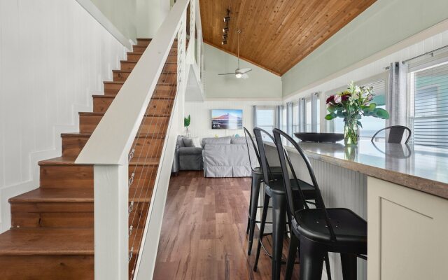 Hemingway Sunrise by Vtrips