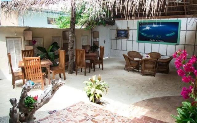 Rasdhoo Island Inn Beachfront