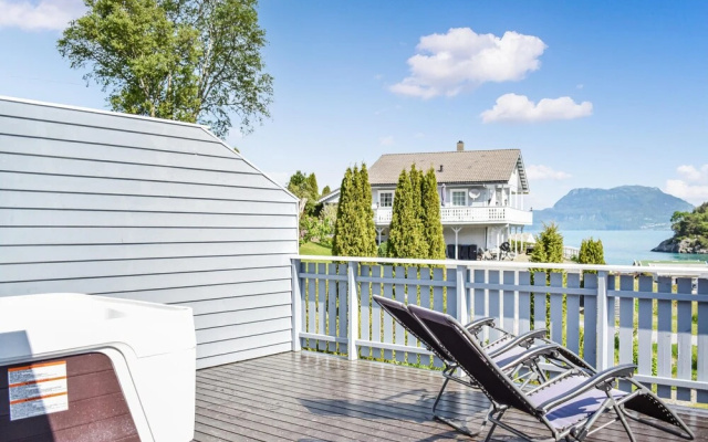 Beautiful Home in Bjoa With 4 Bedrooms and Wifi