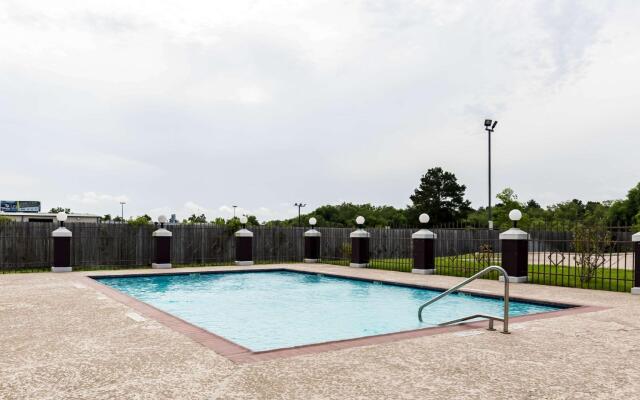 Suburban Studios Beaumont