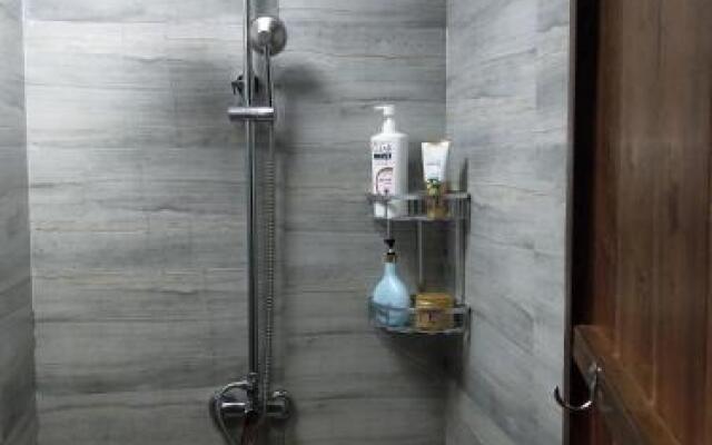 Deqing Qianxi Nianba Youth Hostel