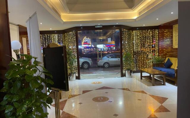 Claridge Hotel