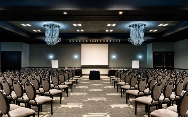 Holiday Inn Select North Dallas