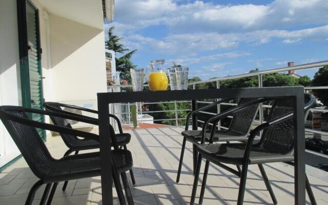 Lemon Tree Apartments