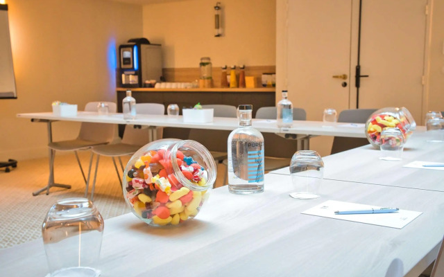 Hotel Yac Paris Clichy, A Member Of Radisson Individuals