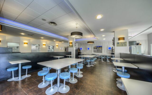 Отель ibis budget Paris Porte de Montmartre