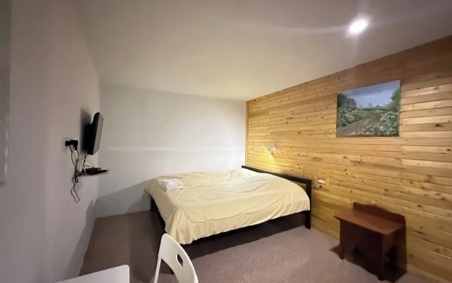 OYO 75472 GOTUM Hostel 2 & Money Exchange