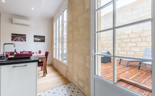 Gorgeous Apartment and Terrace in the City Center