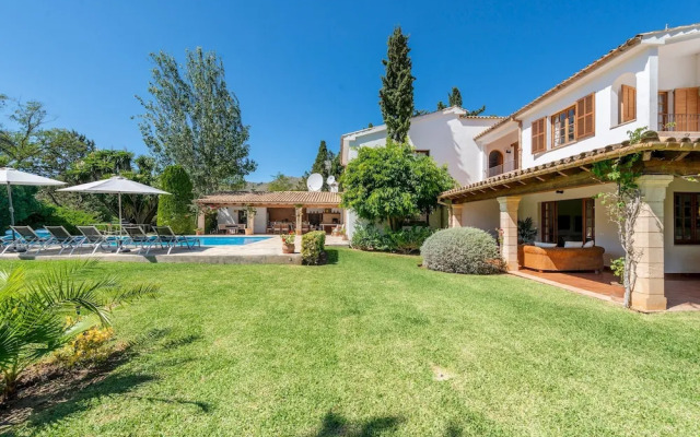 Villa Can Toni in Port de Pollen a