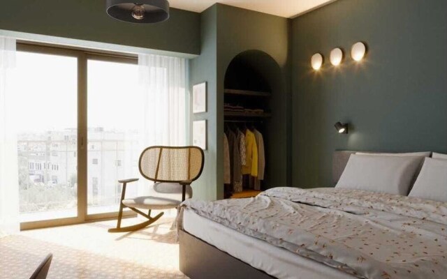 Victoria by Petit Chic