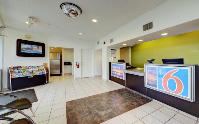 Motel 6 Cocoa Beach, FL