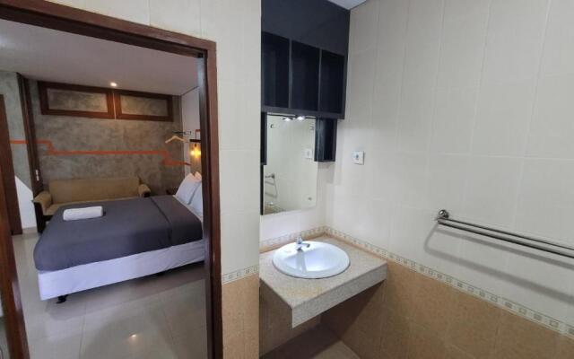 Sandat Hotel Legian