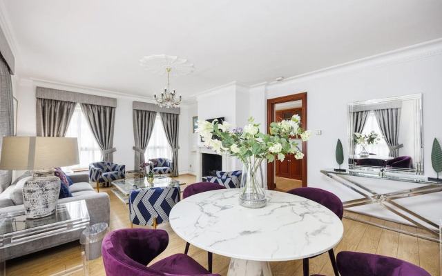 Carlton Court - Mayfair