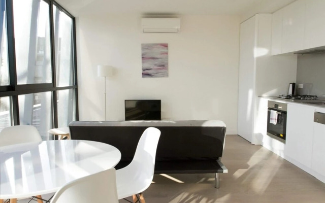 Modern Light-filled Luxury 1bedroom Apartment in South Melbourne