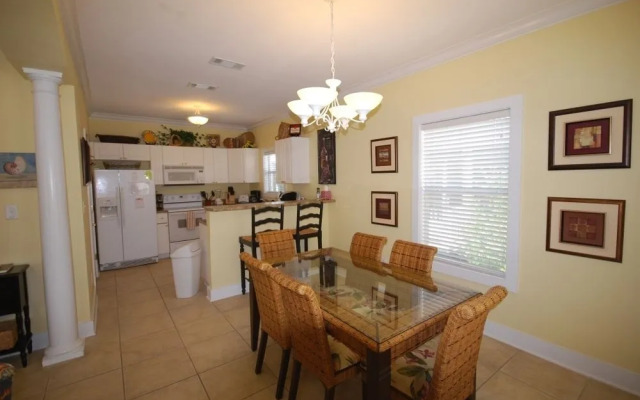 Cozy Hideaway 22C - 2 Br Condo