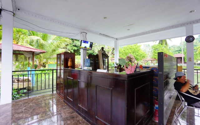 OYO 1254 Golden Lake Resort