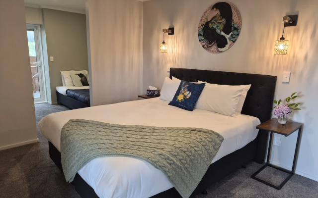 Centrally located Hilltop Apartment – Guest Rooms – Kaikoura