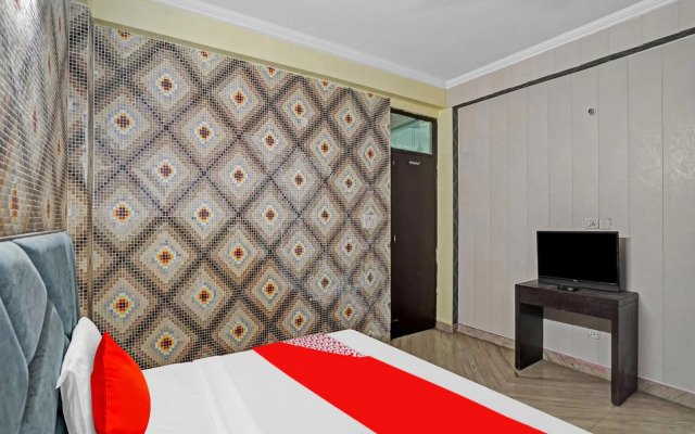 OYO Flagship 80586 Elite Homes