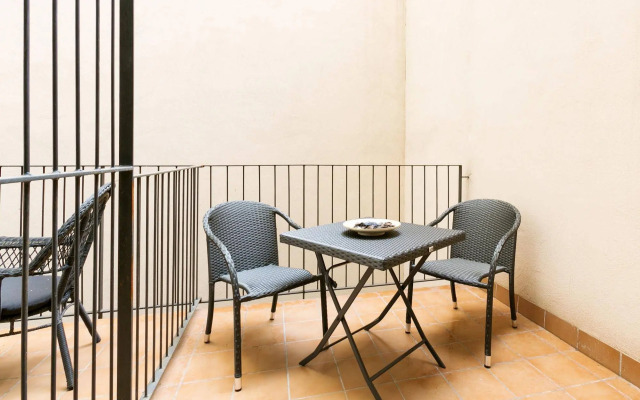 Serennia Cest Apartamentos Arc de Triomf