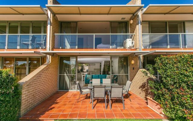 2 James Cook Apartments Holiday Rental