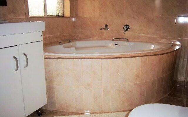 Franchise Sister Guest House