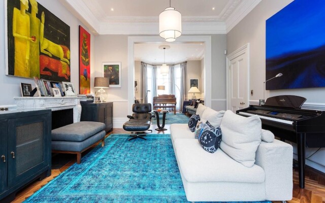 Luxury in Chelsea Townhouse