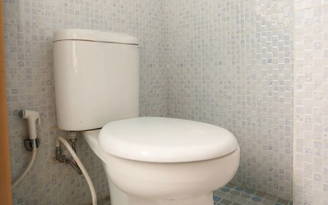 SPOT ON 2738 818 Home Stay